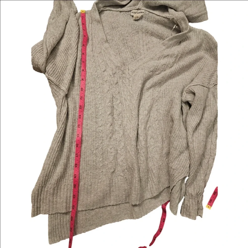 Yet Again Hooded Long Sleeve V-Neck Oversized Sweater Size XS Fits Like XL